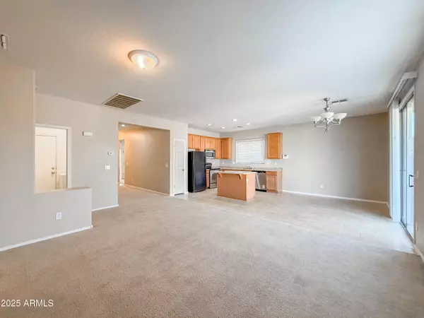 Tolleson, AZ 85353,10004 W RAYMOND Street