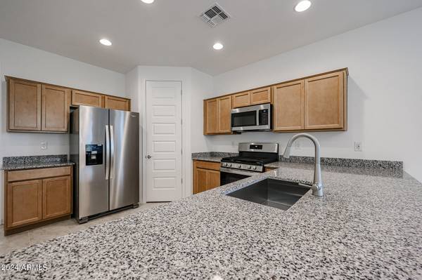 Glendale, AZ 85305,8907 W COLTER Street