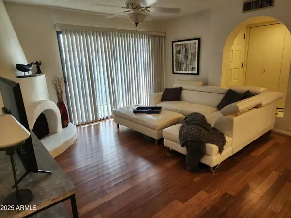 Phoenix, AZ 85020,7557 N DREAMY DRAW Drive #184