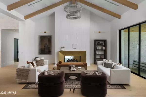 Paradise Valley, AZ 85253,5636 E CABALLO Drive