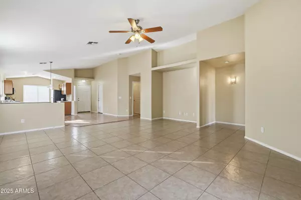 Phoenix, AZ 85043,8132 W HAMMOND Lane