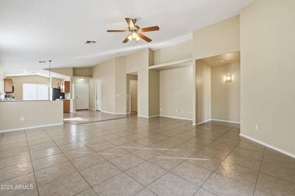 Phoenix, AZ 85043,8132 W HAMMOND Lane