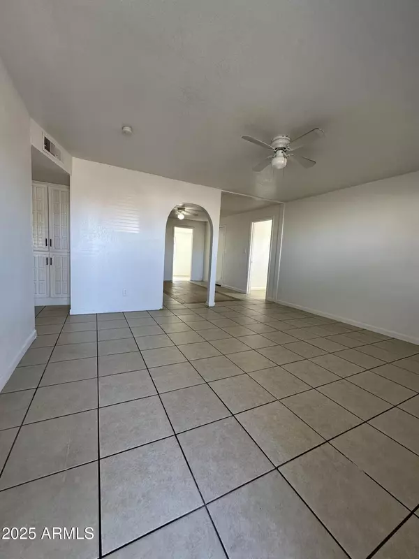 Phoenix, AZ 85035,6825 W VERNON Avenue