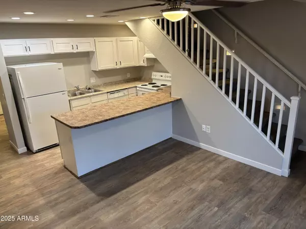 528 E Navajo Avenue #3, Apache Junction, AZ 85119