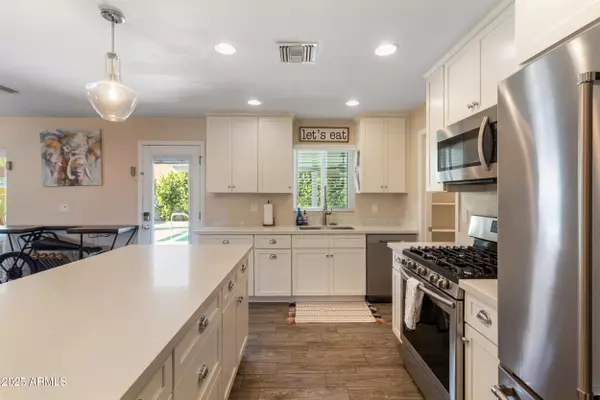 Scottsdale, AZ 85251,4014 N 81ST Street