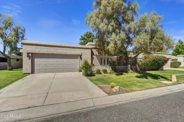 Scottsdale, AZ 85258,8184 E DEL CUARZO Drive