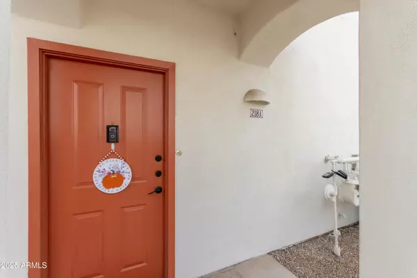 Scottsdale, AZ 85251,2992 N MILLER Road #218A