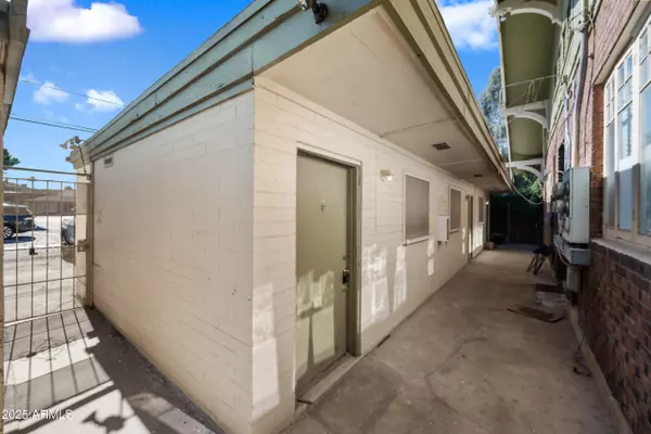 Phoenix, AZ 85003,343 W PORTLAND Street #5