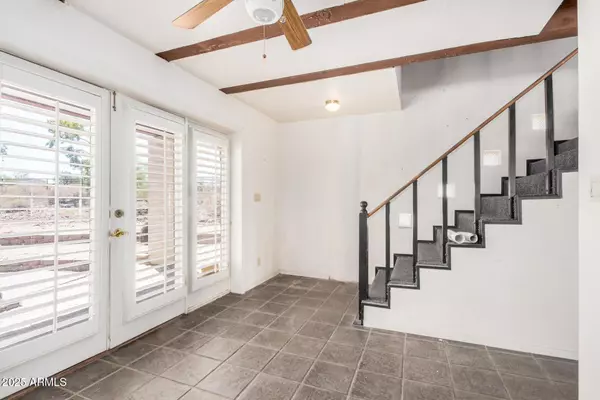 Phoenix, AZ 85086,40404 N NEW RIVER Road