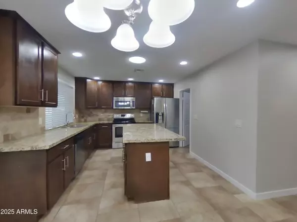 Phoenix, AZ 85042,8434 S 19TH Street