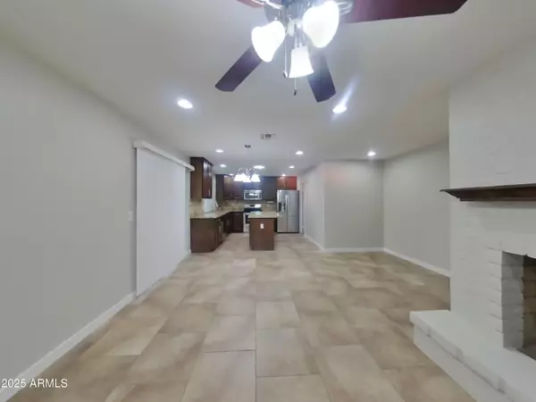 Phoenix, AZ 85042,8434 S 19TH Street