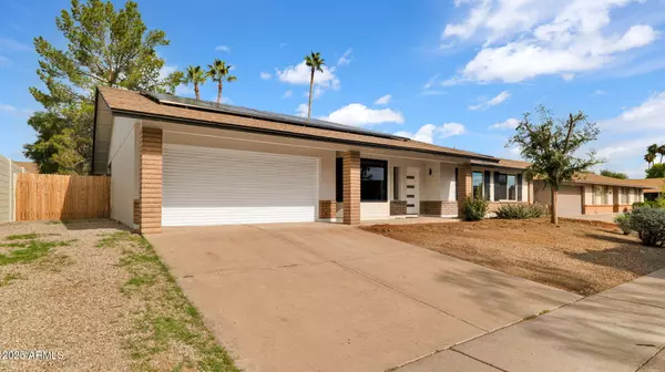 Phoenix, AZ 85022,116 E HELENA Drive