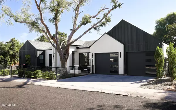 Phoenix, AZ 85018,3721 E PICCADILLY Road