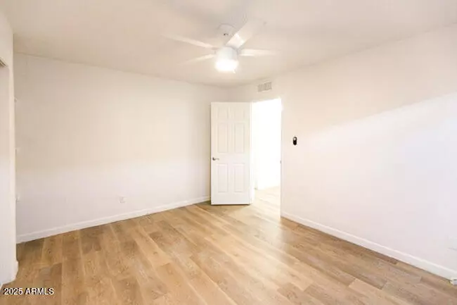 Phoenix, AZ 85013,337 W PASADENA Avenue #05