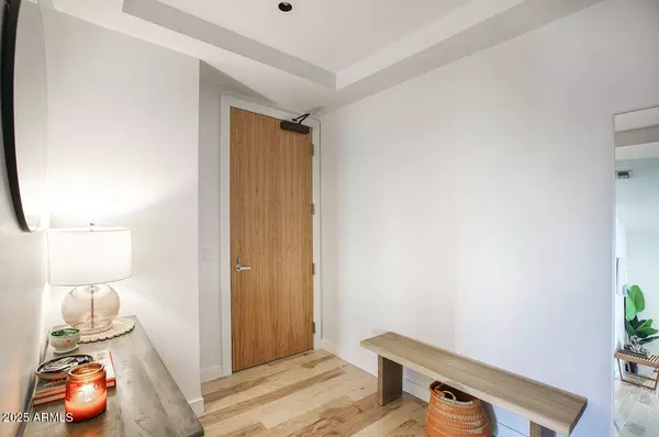 Phoenix, AZ 85003,208 W PORTLAND Street #460