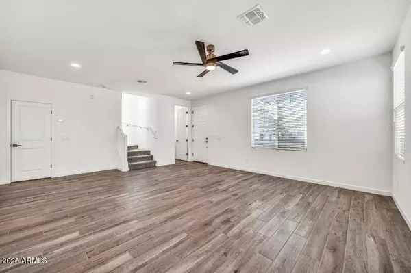 Phoenix, AZ 85085,26209 N 19TH Lane