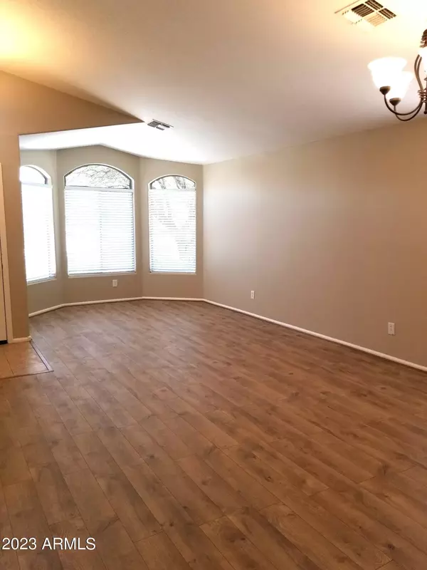 San Tan Valley, AZ 85143,712 E MARIGOLD Place