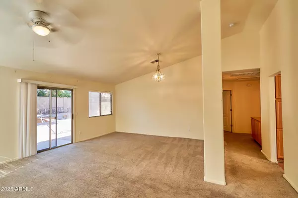 San Tan Valley, AZ 85143,30496 N MAPLE CHASE Drive