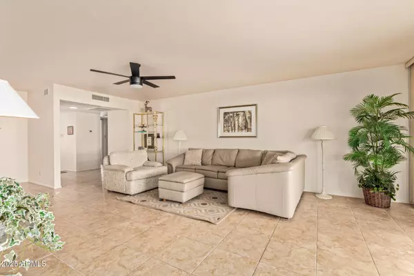 Scottsdale, AZ 85250,7650 E MEDLOCK Drive E