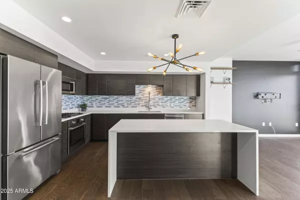 Phoenix, AZ 85003,200 W PORTLAND Street #715