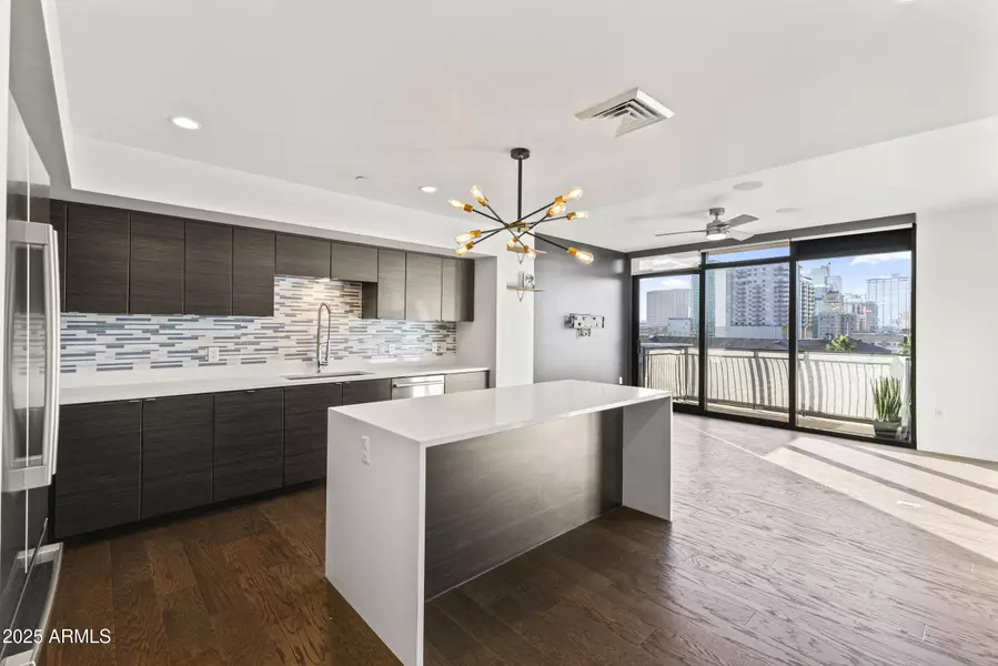 200 W PORTLAND Street #715, Phoenix, AZ 85003