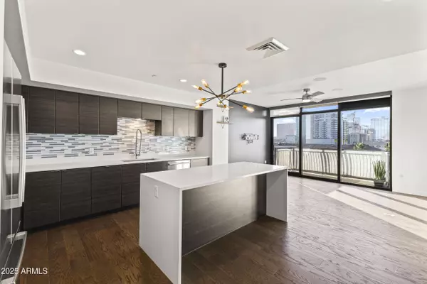 200 W PORTLAND Street #715, Phoenix, AZ 85003