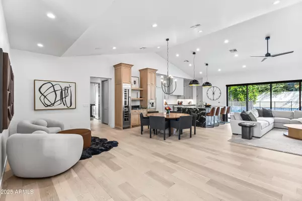 Phoenix, AZ 85018,4702 E CALLE TUBERIA Drive