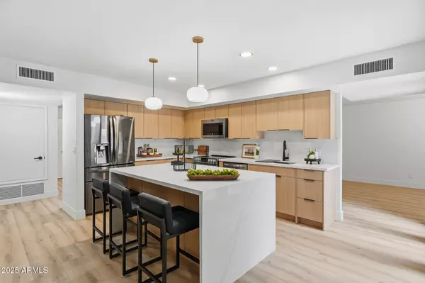 Scottsdale, AZ 85258,8171 E DEL CAVERNA Drive