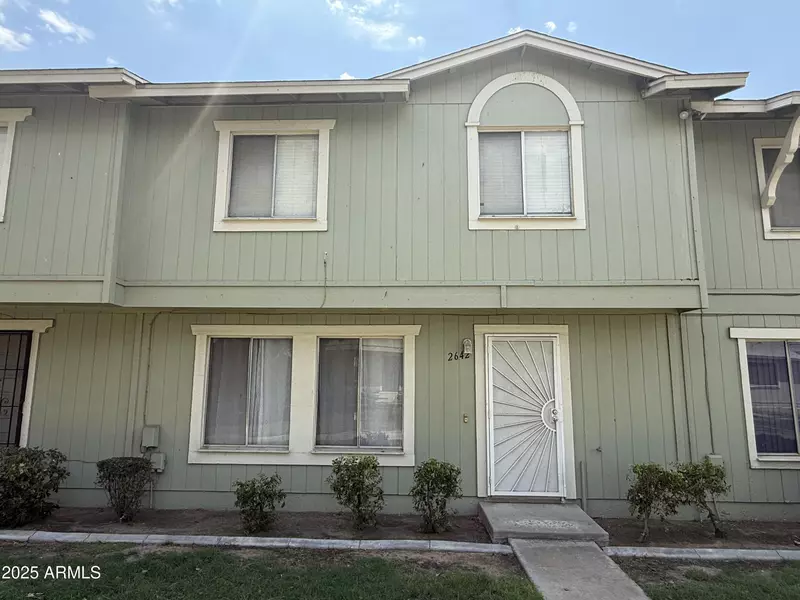 2642 W HIGHLAND Avenue, Phoenix, AZ 85017