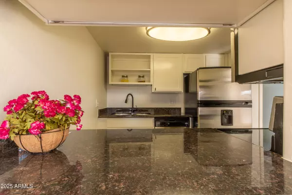 Phoenix, AZ 85018,3619 E MONTEROSA Street #202