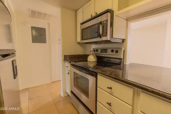 Phoenix, AZ 85018,3619 E MONTEROSA Street #202