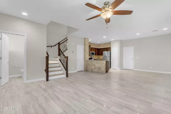 Phoenix, AZ 85035,2452 N 73rd Lane