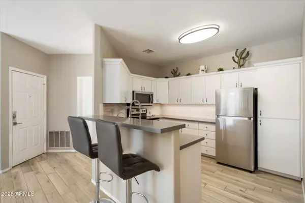 Scottsdale, AZ 85260,9550 E THUNDERBIRD Road #213