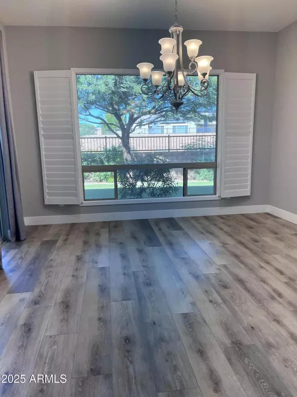 Phoenix, AZ 85050,2852 E ROBIN Lane E