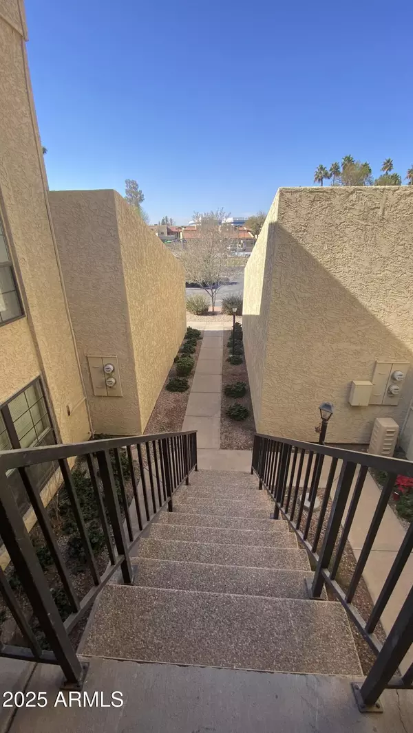 Phoenix, AZ 85021,8215 N 21ST Drive #D205