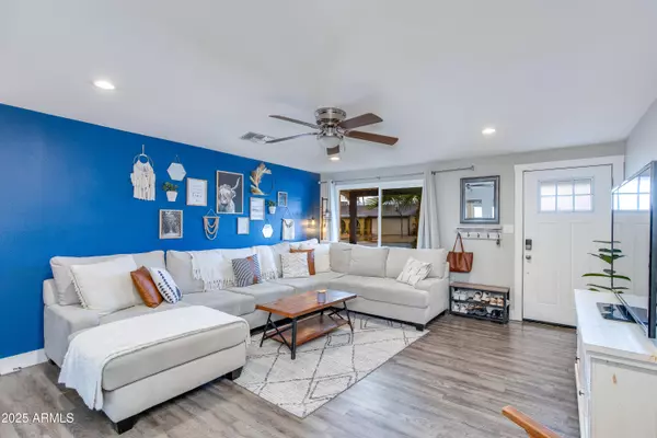 Phoenix, AZ 85032,14251 N 37TH Way