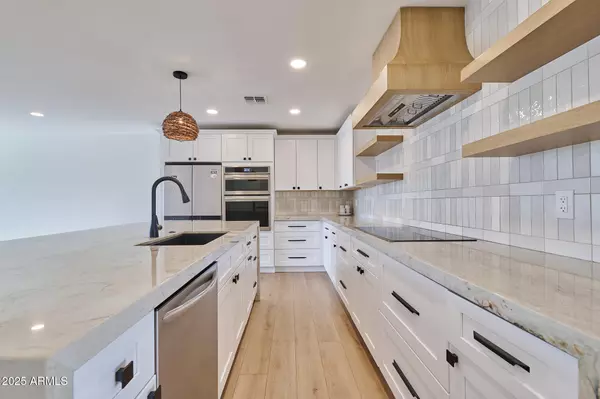 Scottsdale, AZ 85250,8708 E JACKRABBIT Road