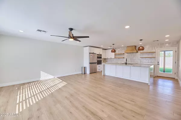 Scottsdale, AZ 85250,8708 E JACKRABBIT Road