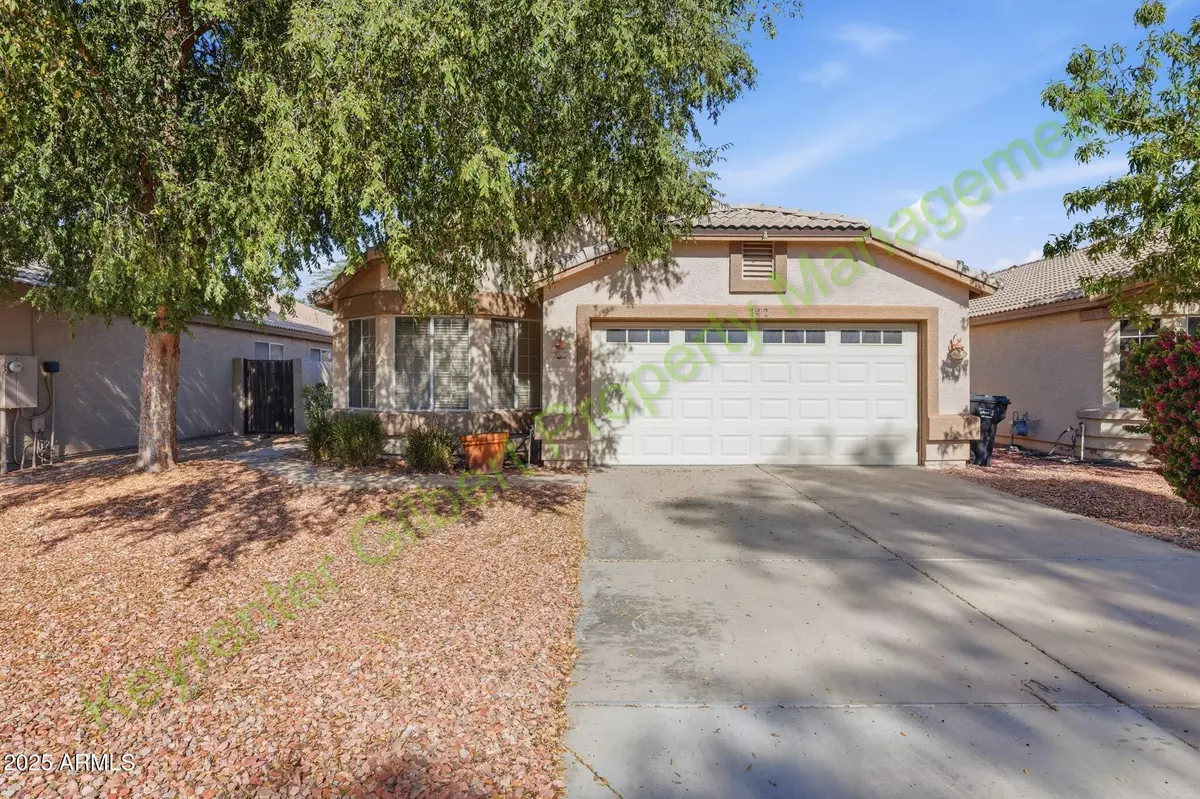 Gilbert, AZ 85233,142 W SMOKE TREE Road