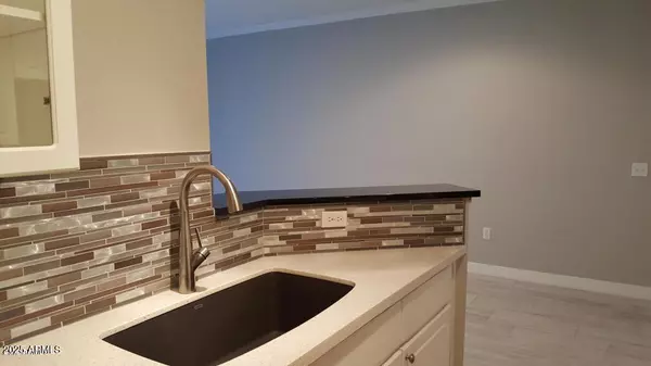 Phoenix, AZ 85016,1701 E COLTER Street #153