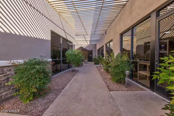 Scottsdale, AZ 85258,10304 N HAYDEN Road