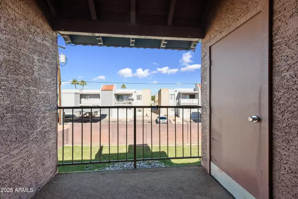 Phoenix, AZ 85032,16602 N 25TH Street #212