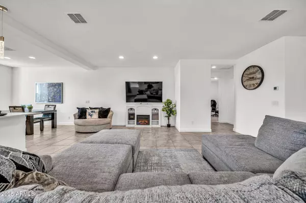 Glendale, AZ 85307,12451 W Kaler Drive