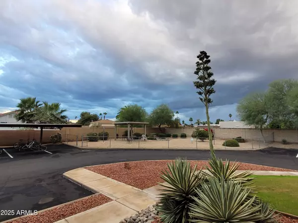 Peoria, AZ 85381,9151 W GREENWAY Road #152