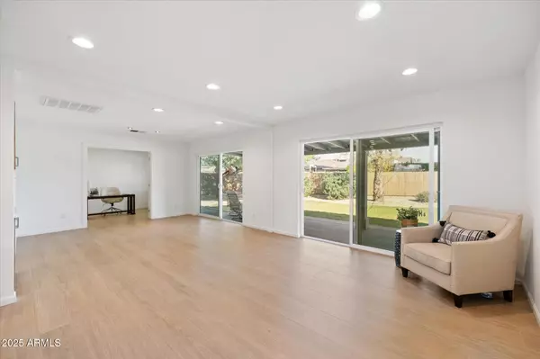 Scottsdale, AZ 85257,8126 E CYPRESS Street