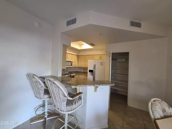 Peoria, AZ 85381,9151 W Greenway Road #182