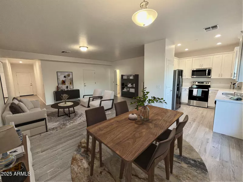 701 N MCQUEEN Road #12, Chandler, AZ 85225