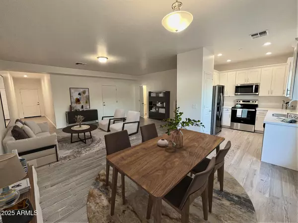 701 N MCQUEEN Road #12, Chandler, AZ 85225