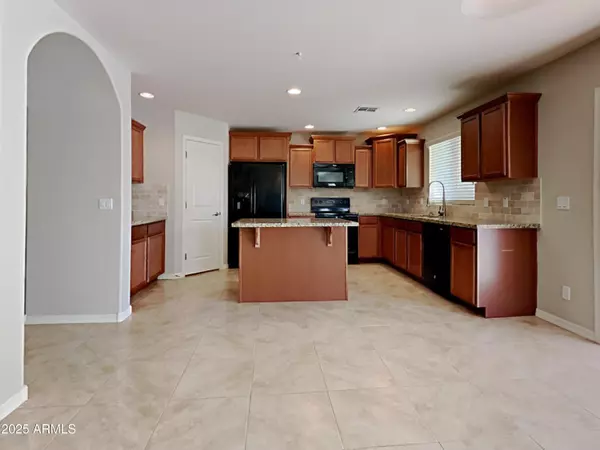 Phoenix, AZ 85041,2731 W GRENADINE Road