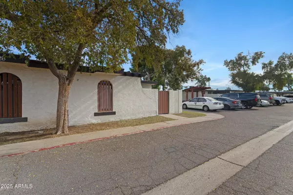 Mesa, AZ 85202,720 S DOBSON Road #27